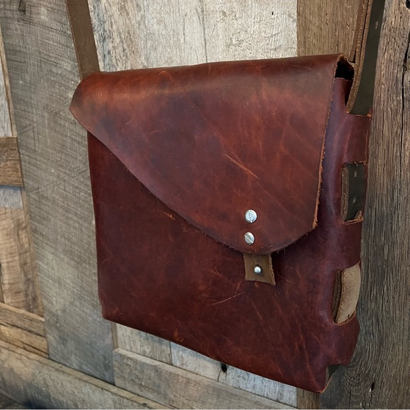 Custom Made Leather Bag - Picture 6 of 6